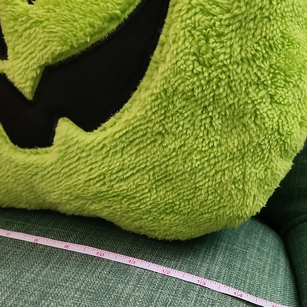 Hyde & EEK! add spooky